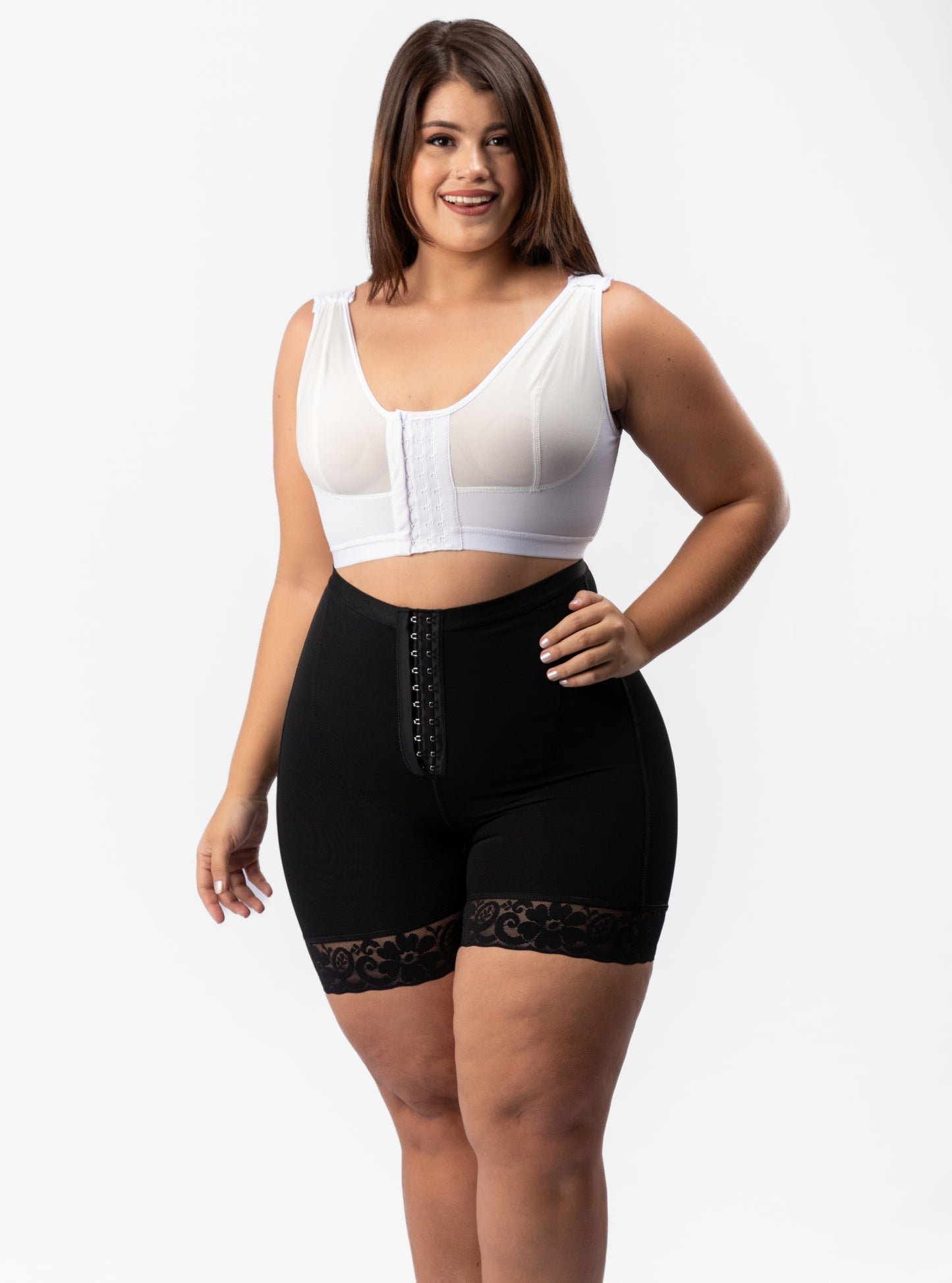 SHORT CON BROCHE MORDEADOR LEVANTA GLUTEOS 🍑